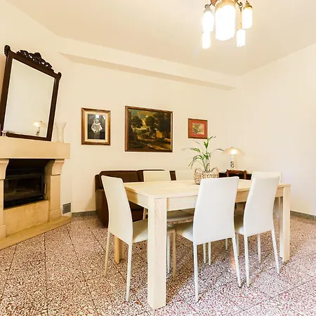 Casa Di Clara - Centralissimo Lägenhet *